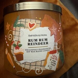 Bath & Body Works Rum Rum Reindeer Candle